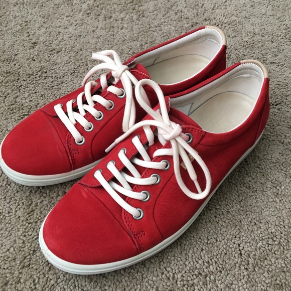 ecco red trainers